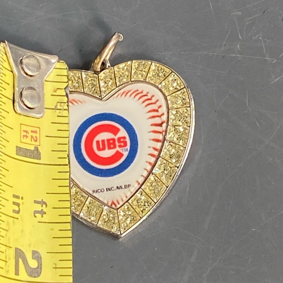Chicago Cubs Rhinestone Heart Keychain MLB Baseball Souvenir Necklace Pendant - Picture 3 of 5